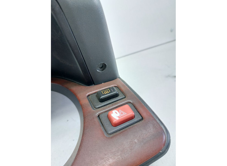 Кнопка аварийной сигнализации к Mitsubishi Pajero, 1994г.
