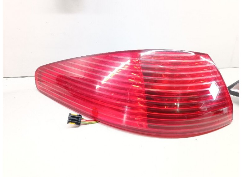 Фонарь задний левый к Peugeot 607