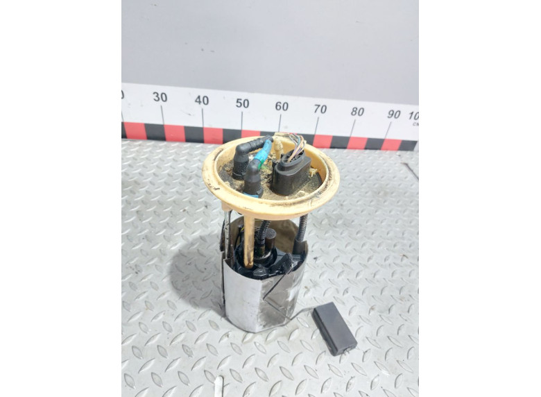 Насос топливный к Volkswagen Golf, 2005г.