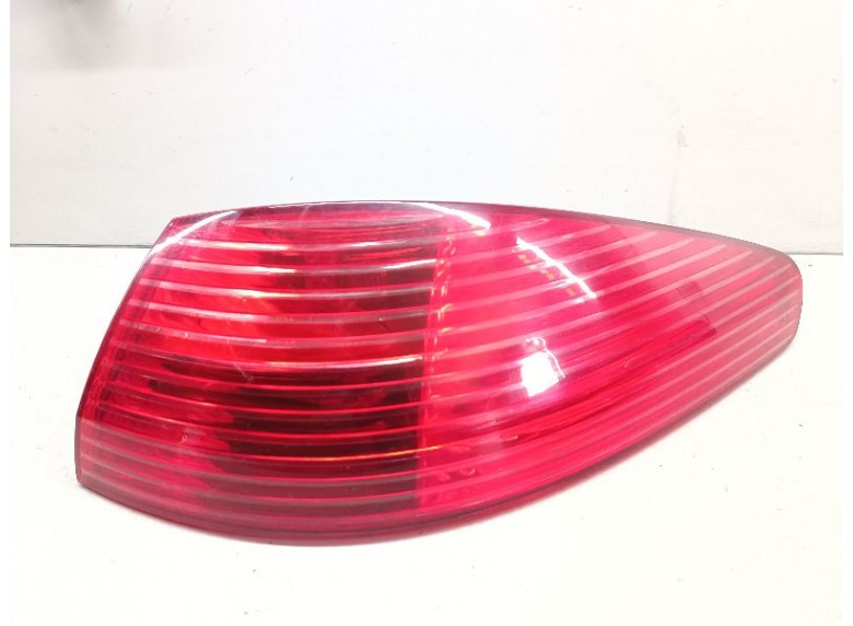 Фонарь задний правый к Peugeot 607