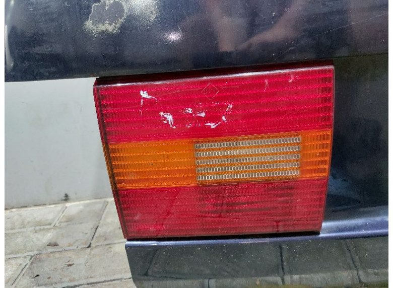 Фонарь крышки багажника левый к Volkswagen Passat, 1994г.