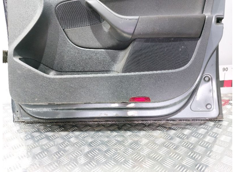 Дверь передняя правая к Volkswagen Jetta, 2007г.