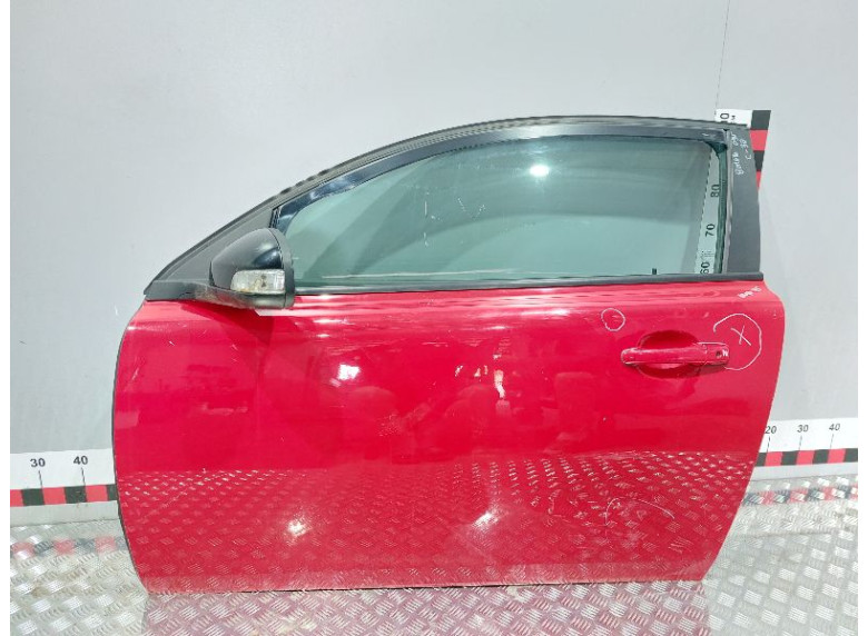 Дверь передняя левая к Volvo C30