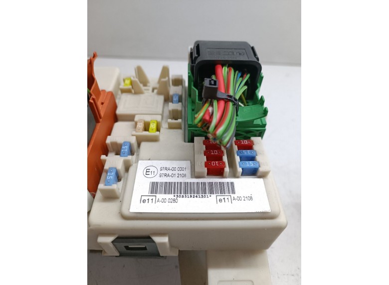 Блок предохранителей к Блок предохранителей к Ford Kuga undefined г. Kuga