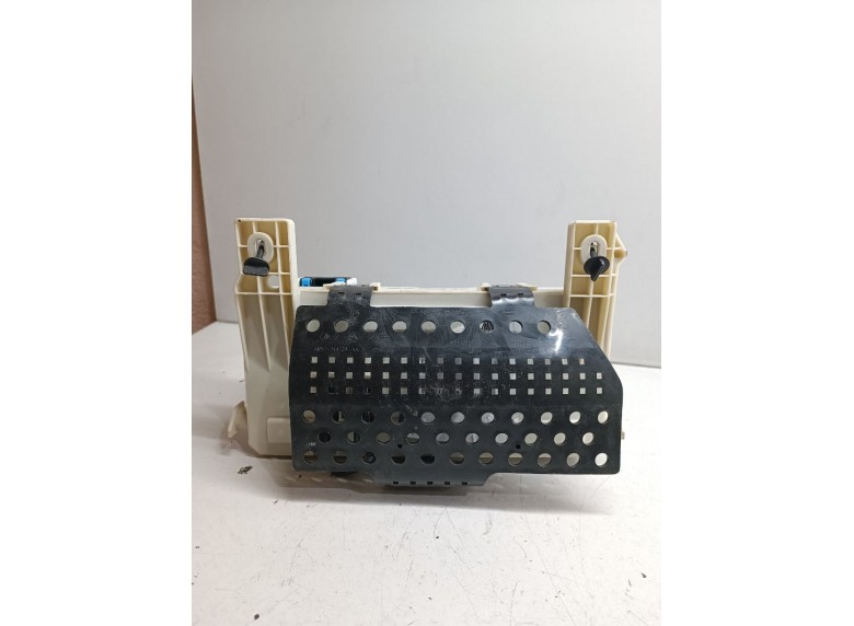 Блок предохранителей к Блок предохранителей к Ford Kuga undefined г. Kuga