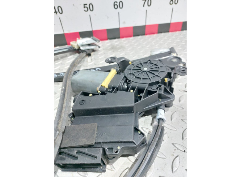 Стеклоподъемник электрический задний правый к Volkswagen Sharan, 2002г.