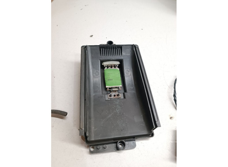 Сопротивление печки к Volkswagen Golf, 2000г.