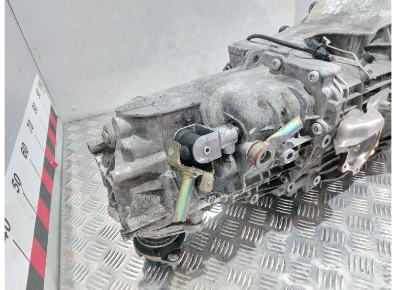 КПП механическая (МКПП) к Audi A4, 2002г.