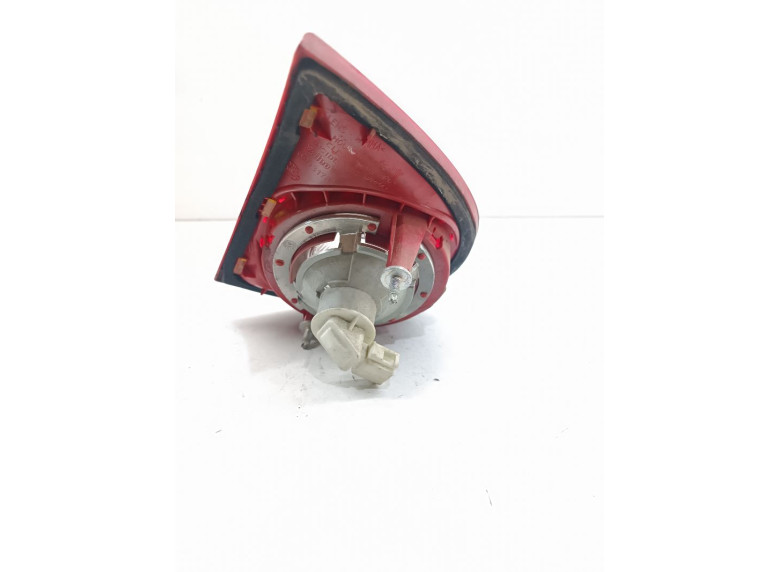 Фонарь крышки багажника правый к Volkswagen Golf, 2006г.