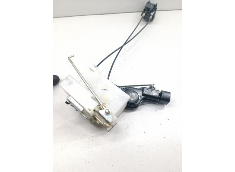 Замок двери задней правой к Suzuki Alto