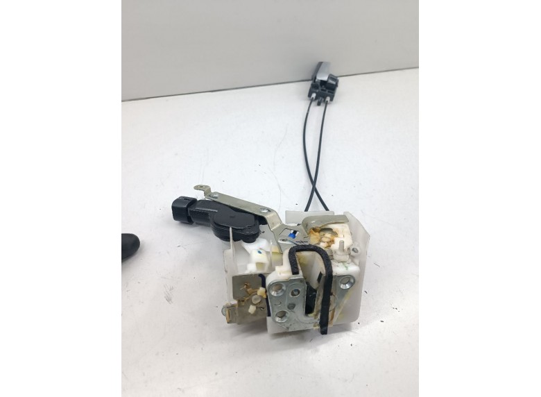 Замок двери задней правой к Замок двери задней правой к Suzuki Alto undefined г. Alto