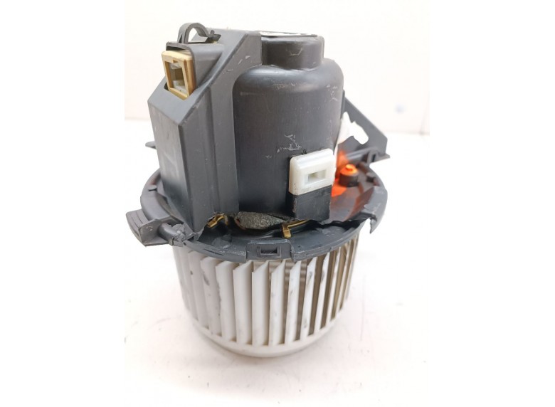 Моторчик печки к Моторчик печки к Peugeot 3008 undefined г. 3008