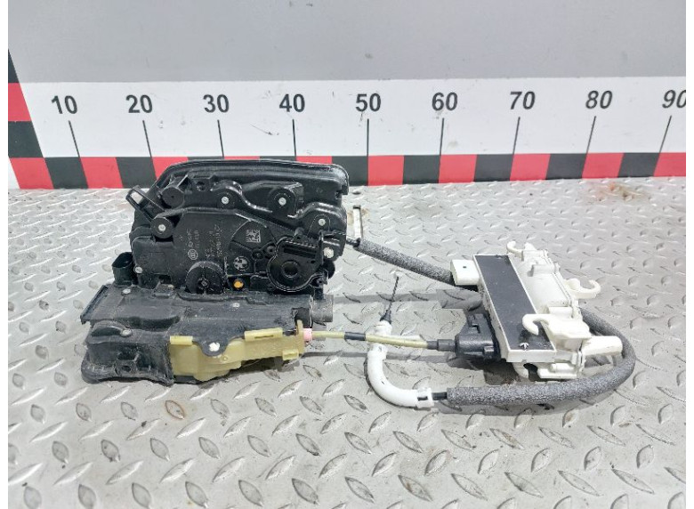 Замок двери передней правой к BMW 7 G11/G12, 2018г.