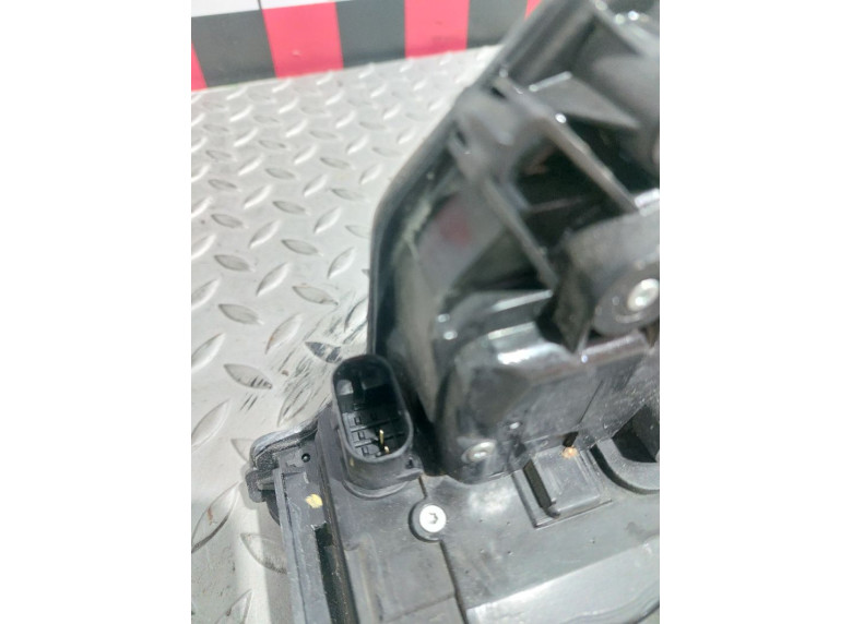 Замок двери передней правой к BMW 7 G11/G12, 2018г.