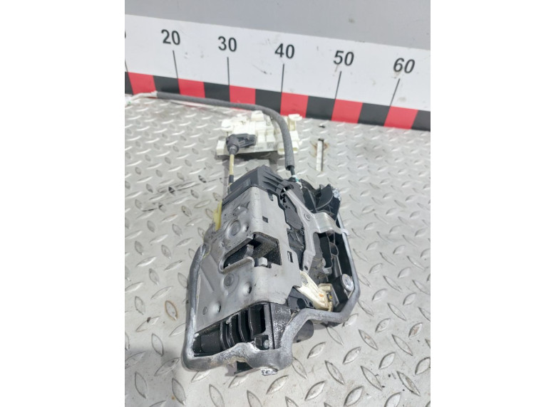 Замок двери передней правой к BMW 7 G11/G12, 2018г.
