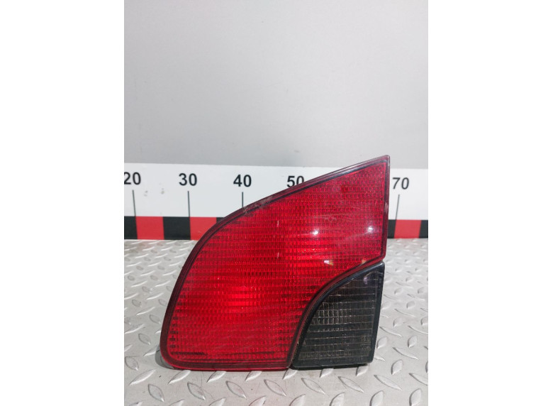Фонарь крышки багажника правый к Peugeot 406, 1998г.