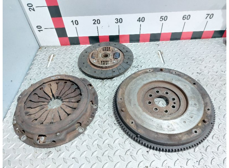 Комплект сцепления к Peugeot 605, 1994г.