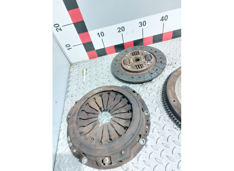 Комплект сцепления к Peugeot 605, 1994г.