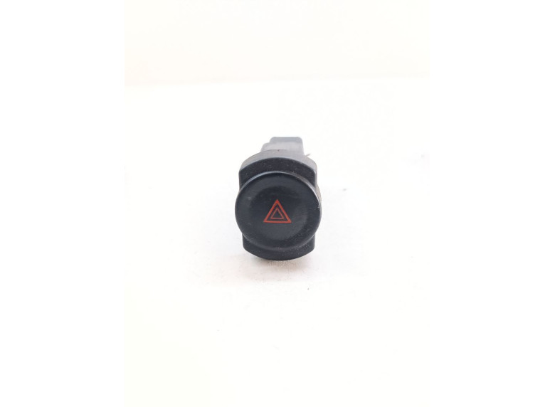 Кнопка аварийной сигнализации к Nissan Almera