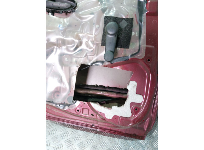 Дверь задняя левая к Дверь задняя левая к Nissan Almera undefined г. Almera