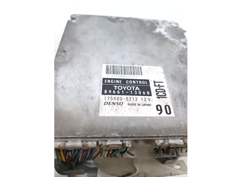 Блок управления двигателем к Toyota Corolla Verso, 2003г.
