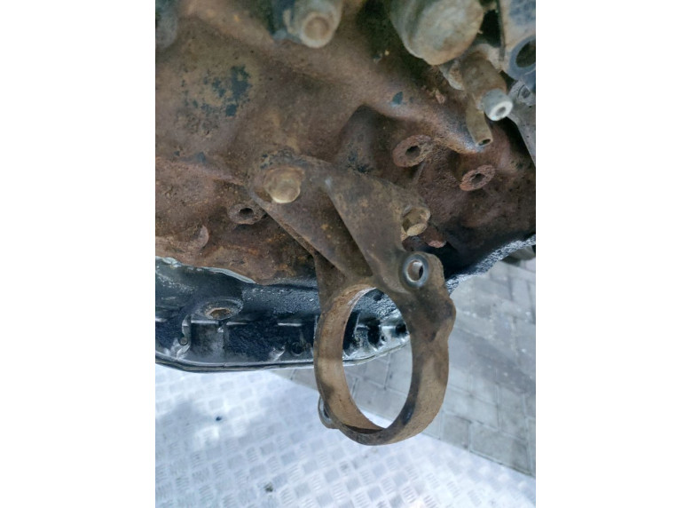 Кронштейн полуоси к Toyota Corolla Verso, 2003г.