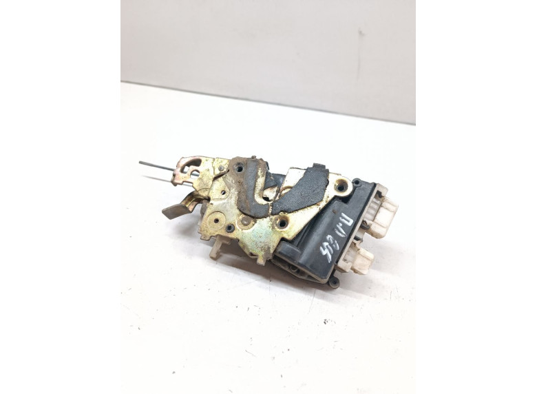 Замок двери передней левой к Peugeot 605, 1996г.