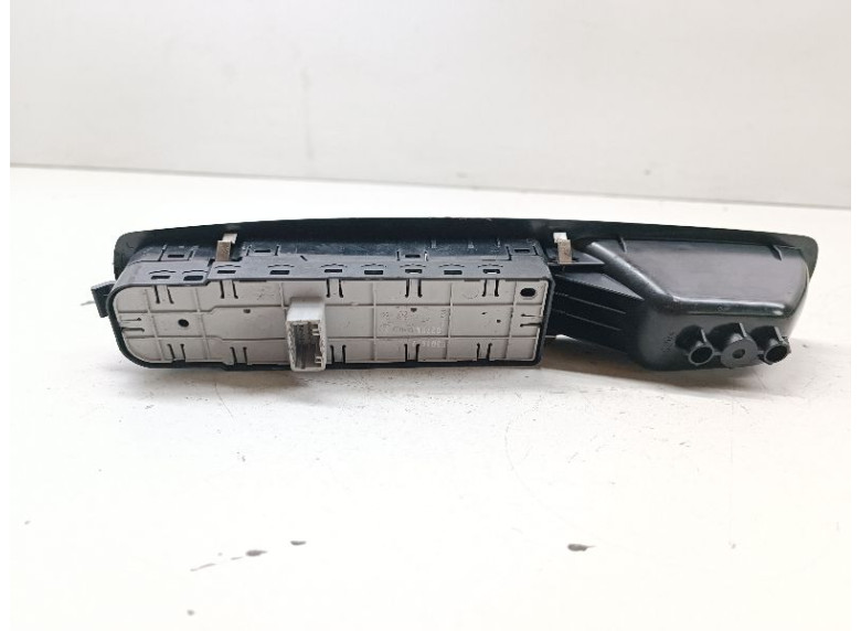 Блок управления стеклоподъемниками к Renault Scenic, 2010г.