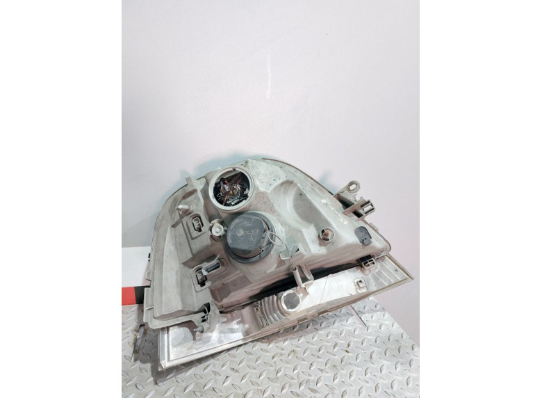 Фара левая к Renault Mascott, 2008г.