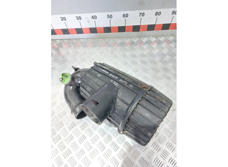 Корпус воздушного фильтра к Iveco Daily, 2001г.