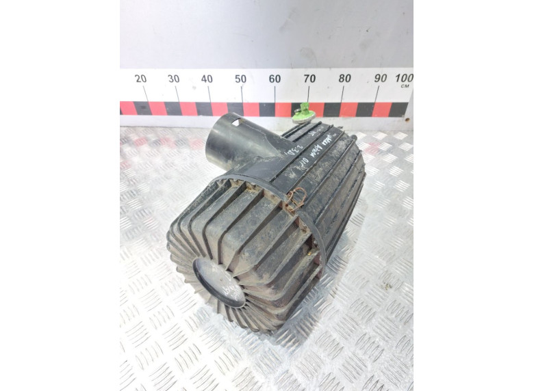 Корпус воздушного фильтра к Iveco Daily, 2001г.