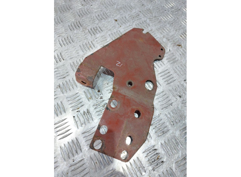 Кронштейн радиатора к Iveco Daily, 2003г.