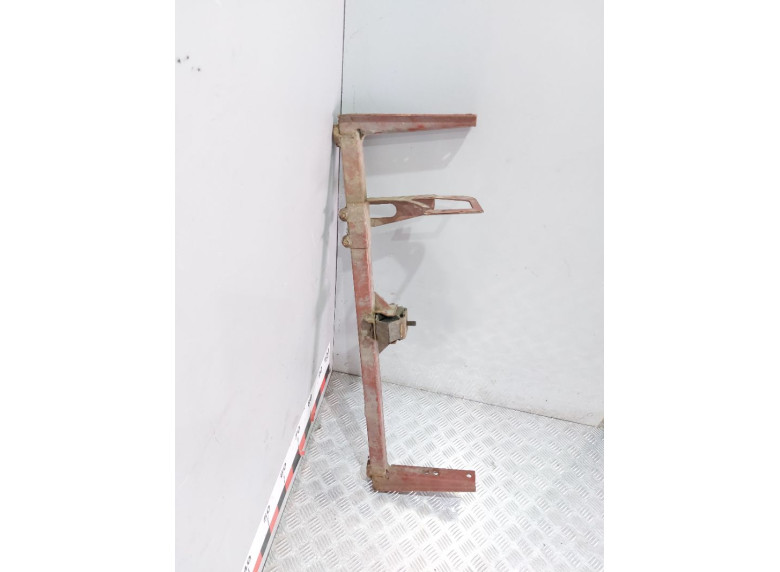 Кронштейн КПП к Iveco Daily, 2001г.