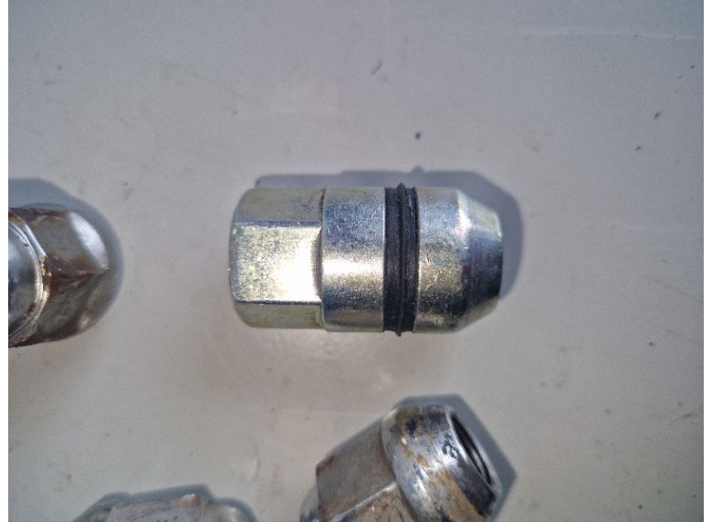 Гайка колесная к Suzuki Grand Vitara, 2005г.