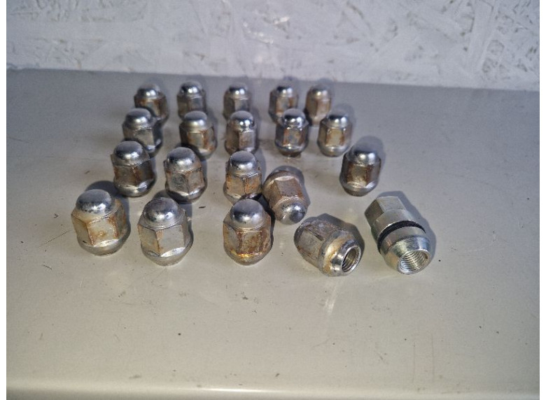 Гайка колесная к Suzuki Grand Vitara, 2005г.