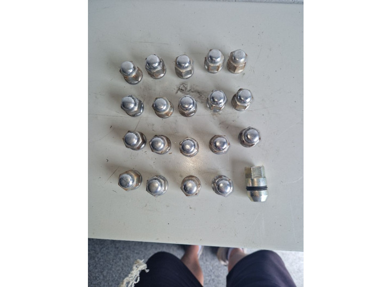 Гайка колесная к Suzuki Grand Vitara, 2005г.