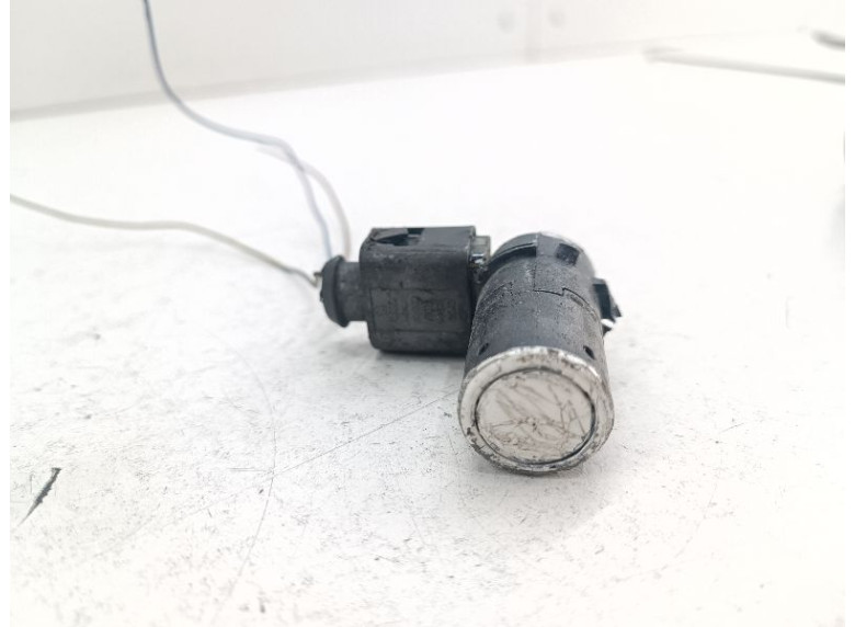 Датчик парктроника к Volkswagen Passat, 2002г.