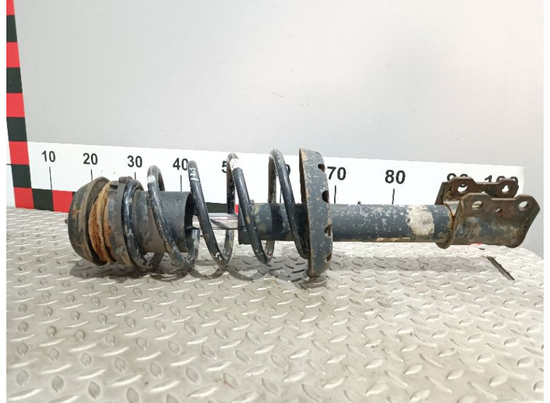 Амортизатор передний левый к Opel Astra, 1999г.