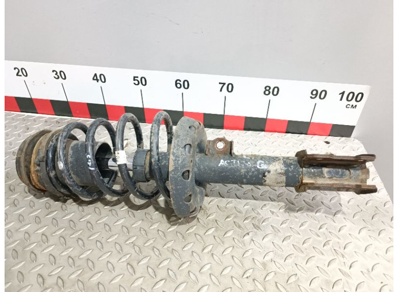 Амортизатор передний левый к Opel Astra, 1999г.