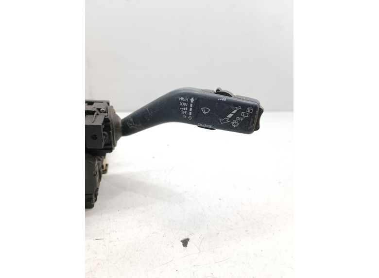 Переключатель подрулевой (стрекоза) к Volkswagen Passat, 2007г.