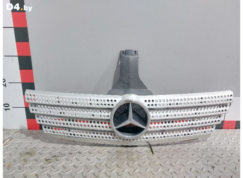 Решетка радиатора к Mercedes CW203 undefined г.