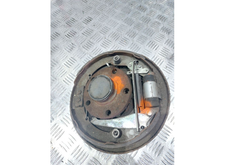 Ступица задняя левая к Skoda Octavia