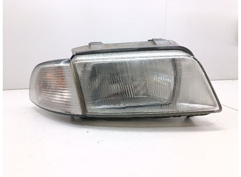 Фара правая к Audi A4, 1998г.