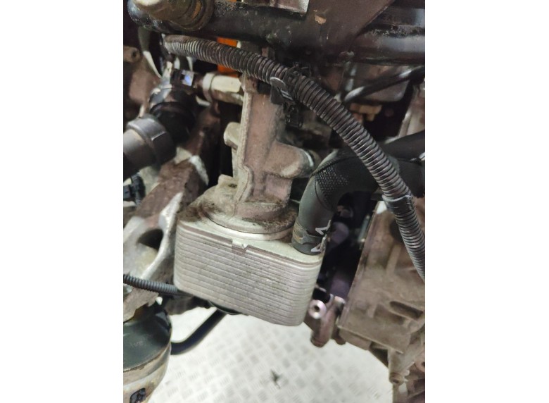 Теплообменник масляного фильтра к Audi A4 undefined г.