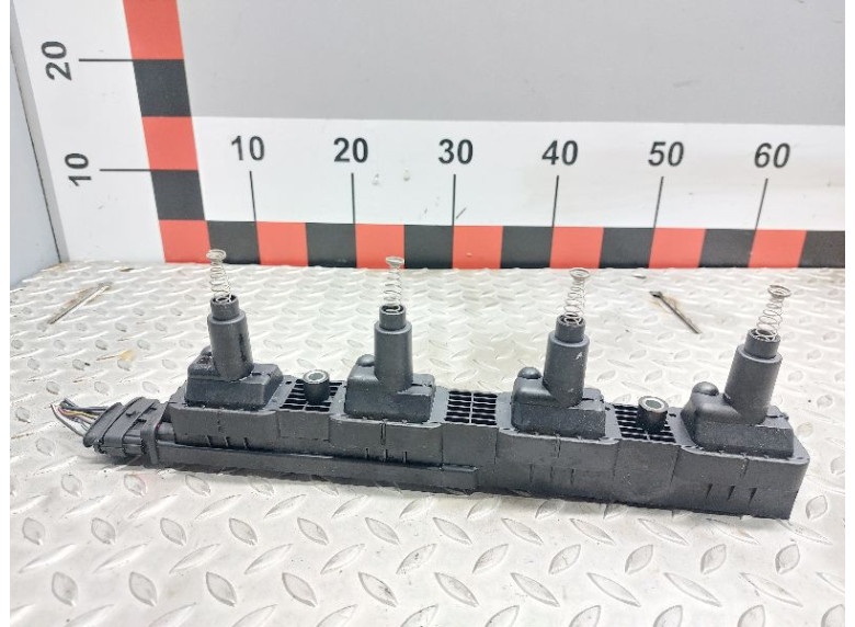 Катушка зажигания к Opel Corsa, 2002г.