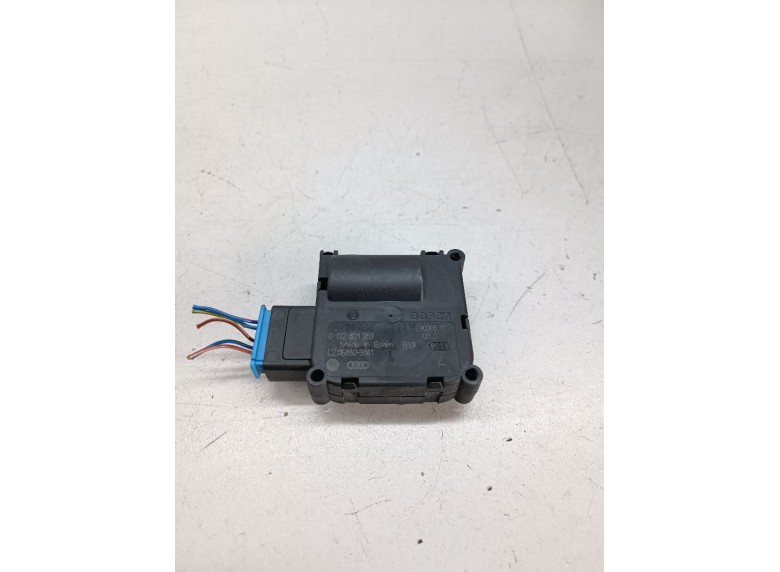 Моторчик заслонки печки к Toyota Sequoia