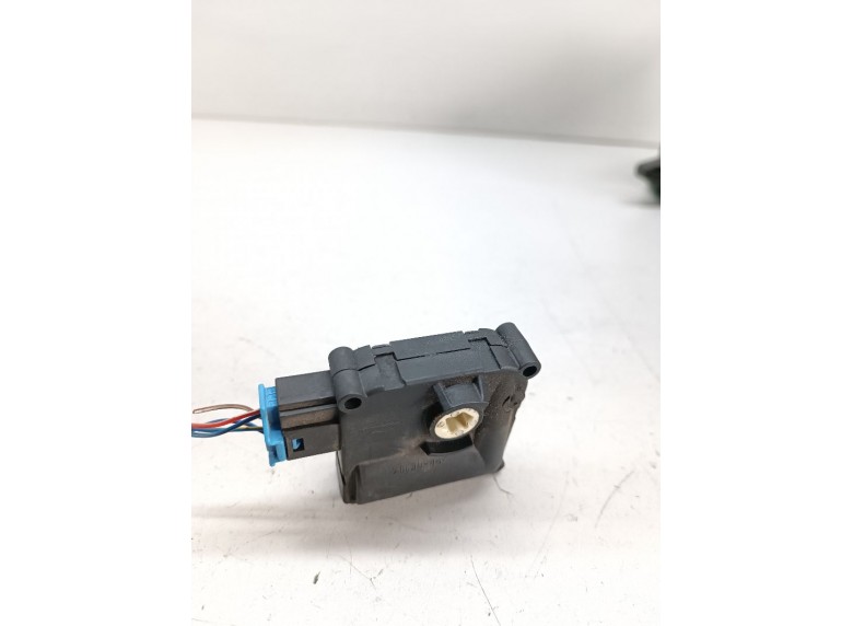 Моторчик заслонки печки к Моторчик заслонки печки к Toyota Sequoia undefined г. Sequoia