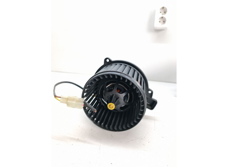 Моторчик печки к Opel Vivaro, 2017г.