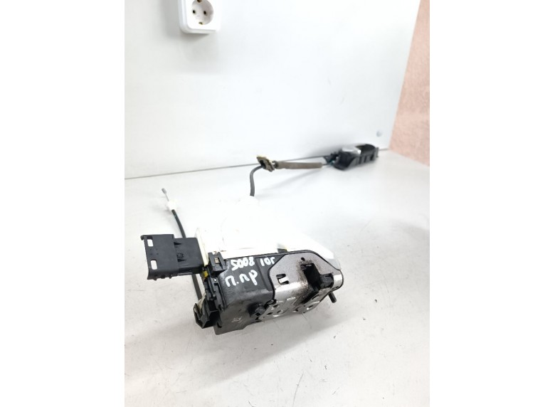 Замок двери передней правой к Peugeot 5008