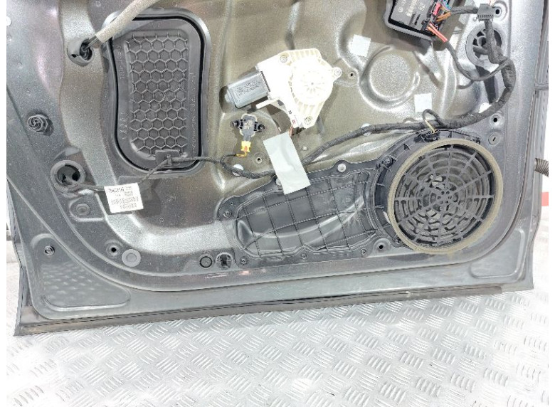 Дверь передняя левая к Audi A6, 2012г.